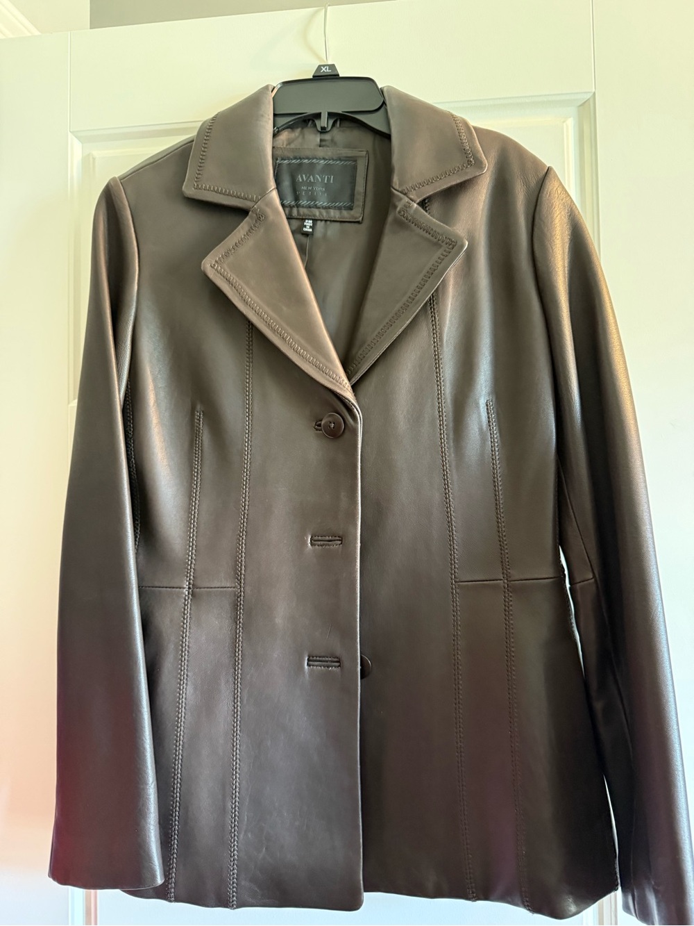 Avanti Women's Dark Brown Genuine Leather Button Jacket